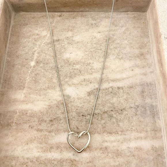 Silver Heart Pendant Necklace Heart Necklace Minimalist Dainty Necklace - Picture 2 of 6